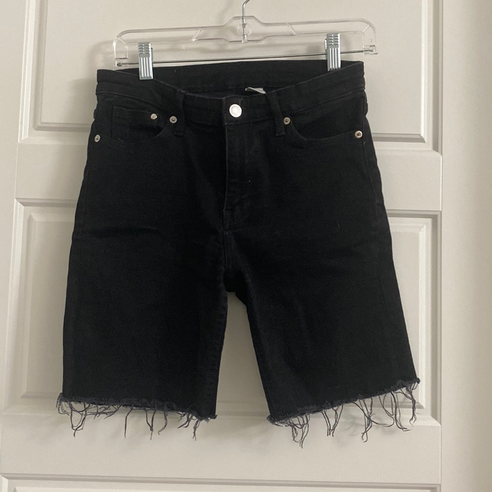 BLACK DENIM SHORTS Small